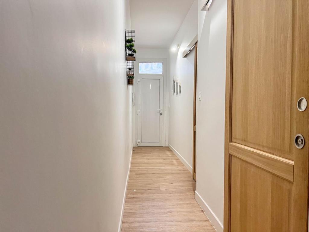 Appartement Vue Mer Parking Prive Place Med Canet Exterior foto