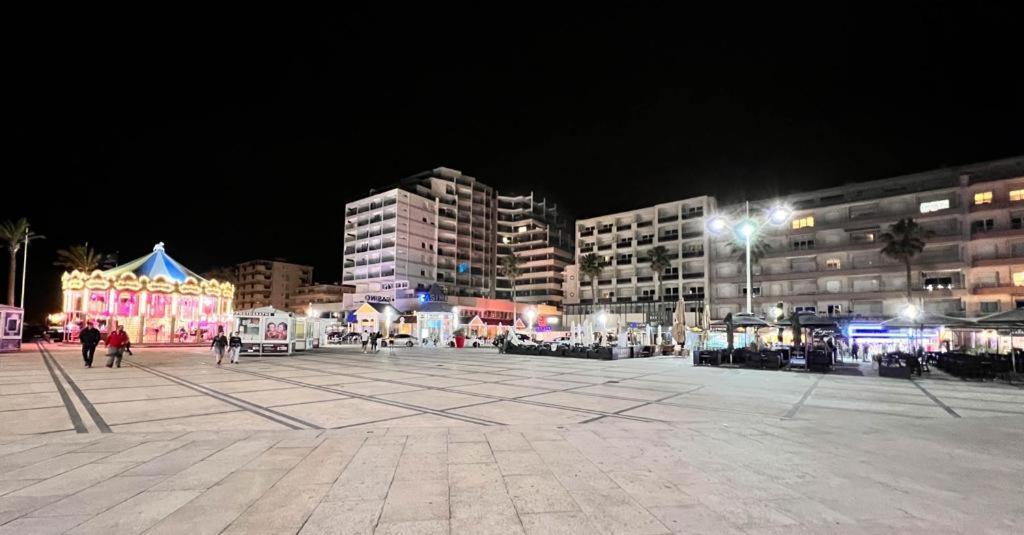 Appartement Vue Mer Parking Prive Place Med Canet Exterior foto
