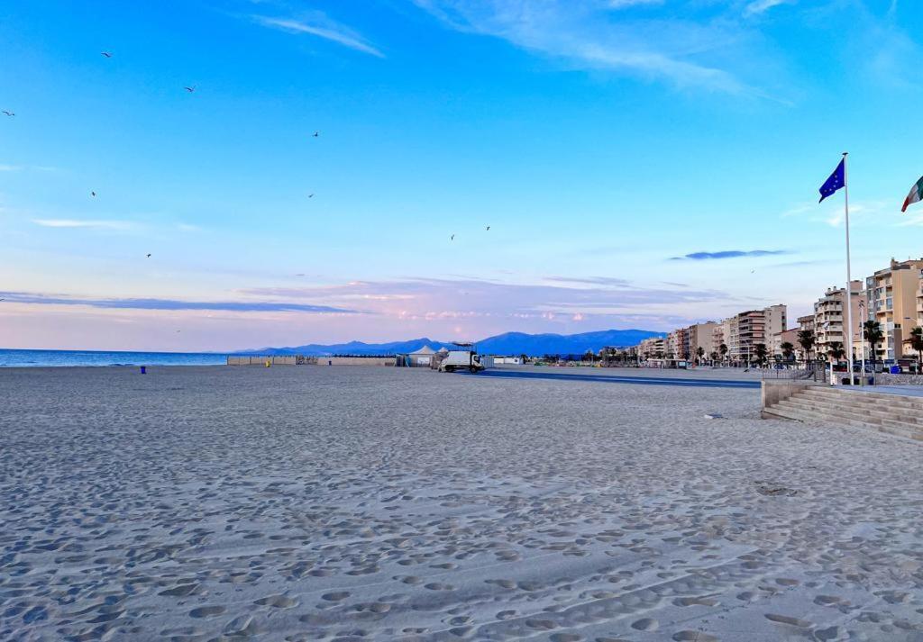 Appartement Vue Mer Parking Prive Place Med Canet Exterior foto